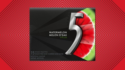 5Gum watermelon on red background